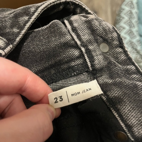 Pacsun Black faded wash mom jeans - Picture 5 of 7